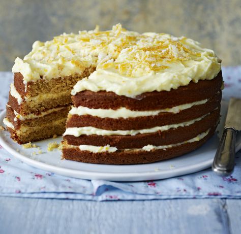 A whole orange is boiled and puréed to make a rich marmalade-y cake which is lightly spiced and decorated with curls of orange rind Mascarpone Icing Recipe, Spiced Orange Cake, Orange Spice Cake, Mascarpone Icing, Whole Orange Cake, British Bake Off Recipes, Bake Off Recipes, Hp Sauce, Mary Berry Recipe