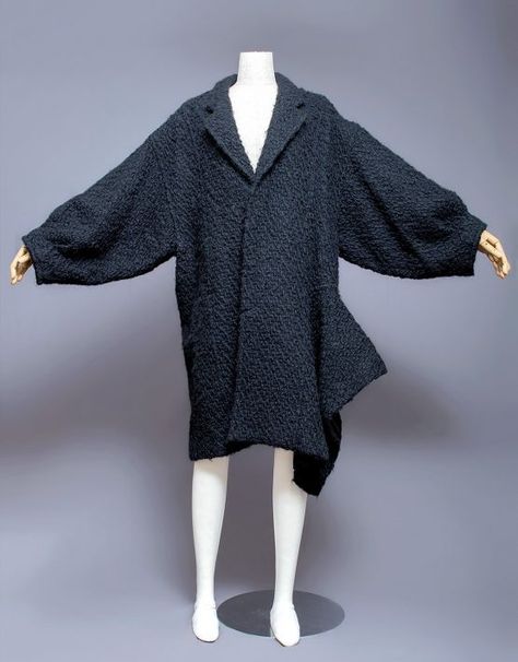 Comme-Des-Garcons-Asymmetrical-Dolman-Sleeve-Wool-Coat-001 Comme Des Garcons Vintage, Draping Pattern, Coat Inspiration, Asymmetrical Coat, Rei Kawakubo, Fashion Archive, Kimono Sleeves, Wool Suit, Kimono Sleeve