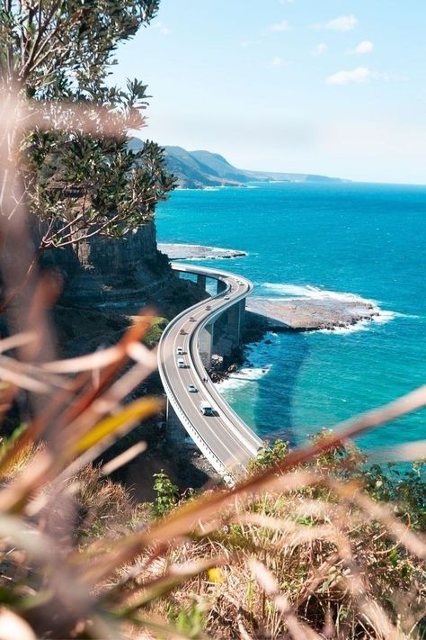 April Travel Destinations, Sea Cliff Bridge, Wollongong Australia, Nashville Travel Guide, Sea Cliff, World Most Beautiful Place, Australian Travel, Nashville Trip, Oceania Travel