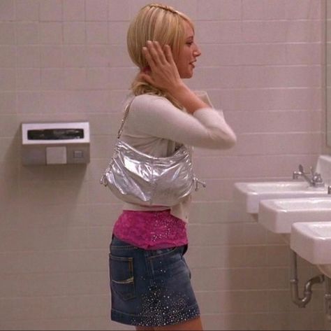 Sharpy Evans Aesthetic, Sharpay Evans, 2000s Outfit, Natural Blondes, Pink Vibes, Barbie Movies, High School Musical, 2000s Fashion