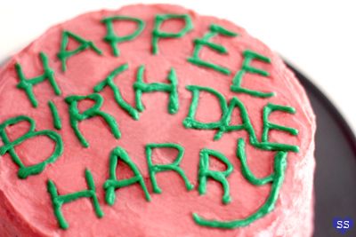 Hagrid Cake, Harry Potter Recipes, Happee Birthdae Harry, Gateau Harry Potter, Happy Birthday Harry, Happy Birthday Harry Potter, Harry Potter Halloween Party, Harry Potter Birthday Cake, Harry Birthday