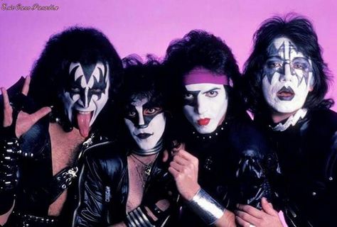 History Of Dance, Gene Simmons Kiss, The Batcave, Eric Singer, Club Culture, 80s Goth, Kiss Images, Eric Carr, Kiss Army