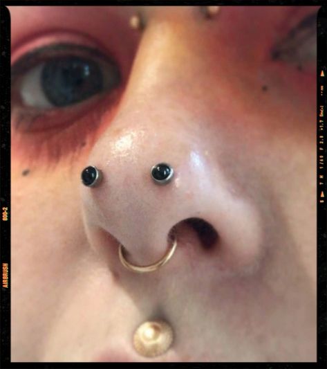 Austin Bar Piercing - Piercing Idea Austin Piercing, Austin Bar Piercing, Mantis Piercing, Austin Bars, Piercing Nostril, Bar Piercing, Surface Piercing, Nostril Piercing, Piercing Inspo