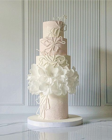 Korean Wedding Cake, Wedding Cake Designs Simple, Cake Design Inspiration, Queen Cakes, Luxury Cake, Couture Cakes, Modern Cakes, Luxury Wedding Cake, Cake Studio