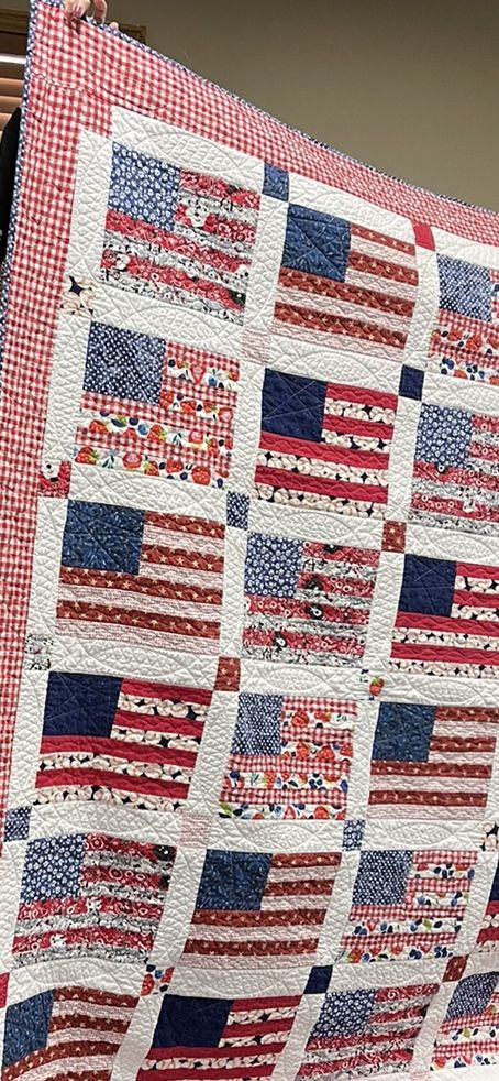 Usa Quilt Pattern, American Flag Quilts Ideas, Red White And Blue Quilt Blocks, American Flag Quilt Pattern, Red White Blue Quilts, Patriotic Quilt Patterns, Red White Blue Quilt, Flag Quilts, American Quilts Patterns