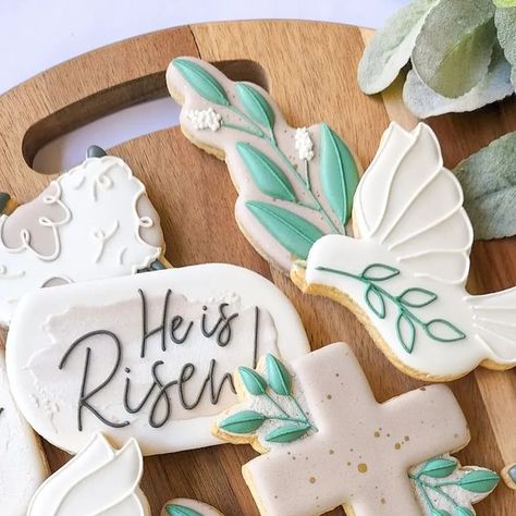 ᴄᴏᴏᴋɪᴇꜱ & ᴍᴏʀᴇ ʙʏ ɴᴀᴛᴀꜱʜᴀ on Instagram: "He is Risen! 🌿 . . . . . #cookie #cookies #goodfriday #easter #easter2023 #eastercookies #crosscookies #religiouscookies #customcookies #customsugarcookies #customcookiessouthafrica #cookieoftheday #picoftheday #cookiegram #cookiestagram #cookiesofig #cookiesofinsta #cookiesofinstagram #royalicing #royalicingbiscuits #royalicingcookies #bakersofinstagram #bakersgonnabake #cookiersofinstagram #cookiesandmorebynatasha" He Is Risen Sugar Cookies, Easter Cookies Christian, He Is Risen Cookies Decorated, He Is Risen Cookies, He Is Risen Cake, Cross Cookies Decorated, Easter Cross Cookies, Lds Easter, Easter Bake