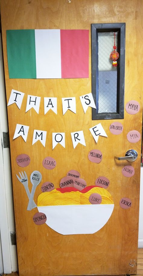 Meatball and Spaghetti, now that's Amore Italy Bulletin Board Ideas, Italian Crafts For Preschoolers, Italian Theme Classroom, Italian Bulletin Board Ideas, Italy Bulletin Board, Italy Classroom Theme, Italy Door Decorating Classroom, Preschool Italy Theme, Italian Classroom Decorations