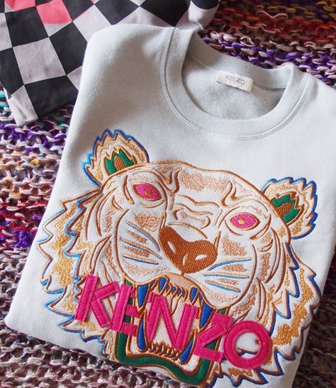 Kenzo Tiger Sweatshirt, Tiger Sweater, Kenzo Sweater, Kenzo Sweatshirt, Pullovers Outfit, Kenzo Tiger, Casual Hijab Outfit, Paris Outfits, Sweatshirt Outfit