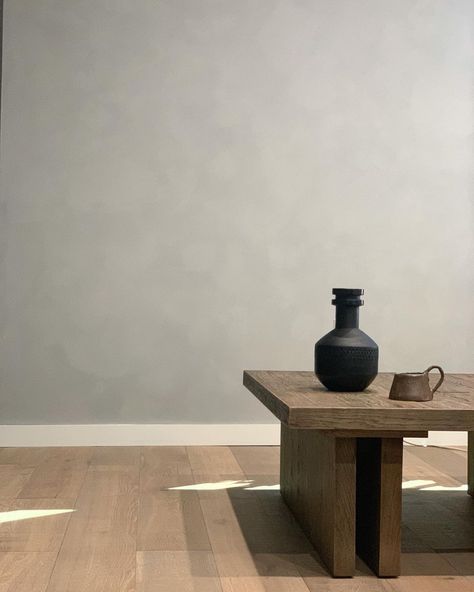 Color Atelier Paint & Plaster (@coloratelier) • Instagram photos and videos Light Grey Limewash, Atelier Paint, Color Atelier, Lime Wash Paint, Lime Plaster, Plaster Finish, Lime Wash, Limewash Paint, Cosy Interior