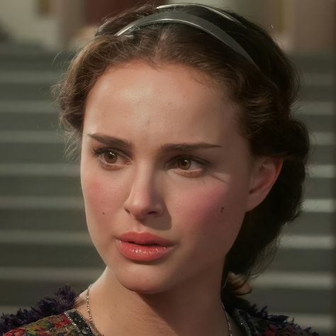 Padme Amidala Makeup, Amidala Makeup, Padme Makeup, Natalie Portman Aesthetic, Star Wars Senator, Natalie Portman Padme, Natalie Portman Icon, Padme Amidala Aesthetic, Amidala Aesthetic