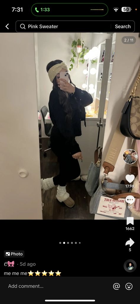 Cute Fits For Rainy Days, Outfit With Black Uggs, Fits For Rainy Days, Latina Outfits Flare Leggings, Copy And Paste Latina Outfits Baggy, Winter Latina Outfits, Latina Outfits School Winter, Cold And Rainy Outfit, Latina Outfits School Baddie Winter