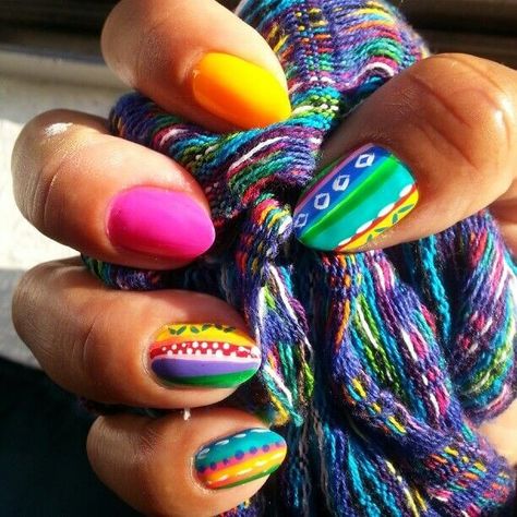 11 Easy Cinco de Mayo Nail Ideas To Get Festive Vibes! Guatemala Inspired Nails, Guatemalan Nail Art, Guatemala Nails Designs, Guatemala Nails, Team Nails, Nail Photography, Bright Nail Art, Color For Nails, Nail Art Stripes