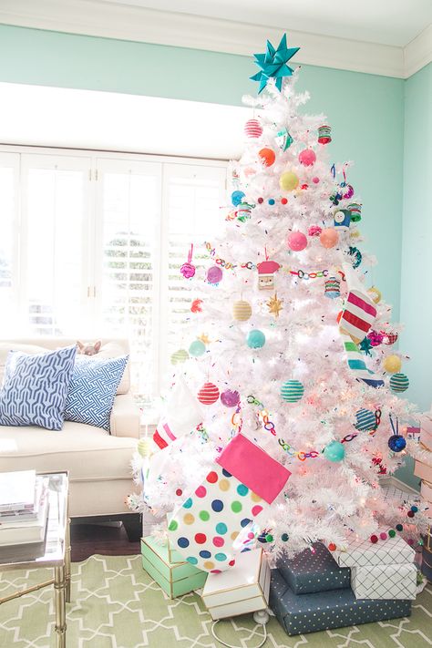 Christmas Tree With Colorful Ornaments, Christmas Tree White, Types Of Christmas Trees, Colorful Ornaments, Retro Christmas Decorations, Holiday Home Tour, Alternative Christmas, Rainbows Christmas, White Christmas Trees