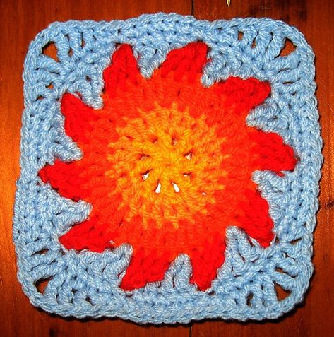 Ravelry: Justdunny's Swirly sun granny square Crochet Sun Square, Sun Granny Square, English Terms, Crochet Blocks, Crochet Square Patterns, Granny Squares Pattern, How To Start Knitting, Granny Square Crochet Pattern, Square Patterns