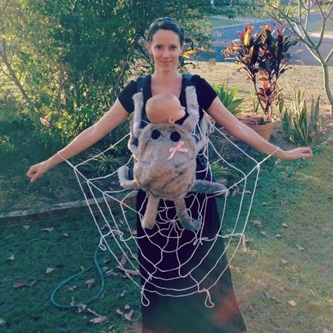 Mamá y bebé disfrazados de araña y telaraña Halloween Kostüm Baby, Spider Baby, Newborn Halloween Costumes, Baby Pokemon, Spider Costume, Newborn Halloween, Baby Kostüm, Great Halloween Costumes, Baby First Halloween