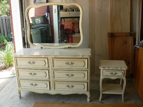 Thou Shall Craigslist: Austin Craigslist French Style Bedroom Vintage, French Pavilion, Painted French Provincial Furniture, French Provincial Bedroom Furniture, Provincial Dresser Makeover, Street Bedroom, Used Bedroom Furniture, Provincial Bedroom, French Provencial