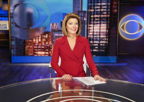 Tv Reporter Aesthetic, Sports Broadcasting, Robin Scherbatsky, Journalism Career, Inspirational Smile Quotes, Hotel Gym, Ocean Blue Eyes, Tv Anchors, First Thing In The Morning