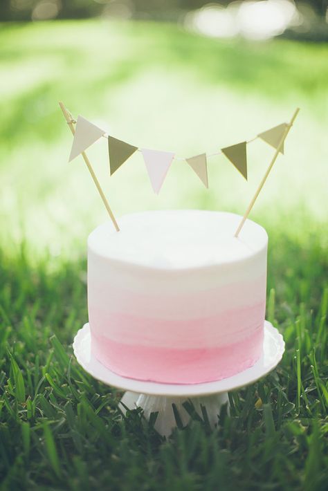 Pink Gradient Birthday Cake, Simple Pink Ombre Cake, Ombre Pink Birthday Cake, Ombre Cake How To, Birthday Cakes Pink And White, 1st Birthday Smash Cake Girl, Pink Ombre Cake Birthday, Pink Ombre Smash Cake, Pink Ombre Birthday Cake