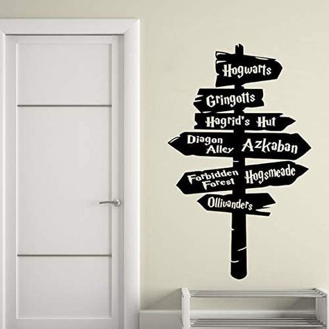 Movie Lettering, Harry Potter Wall Decals, Stile Harry Potter, Harry Potter Nursery, Harry Potter Wall, Movie Decor, Bedroom Decals, Home Movie, Playroom Wall Art