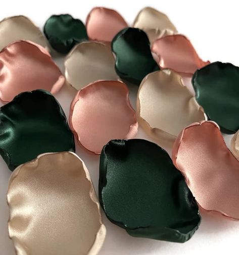 💍Wedding Aisle Decor ~ Emerald Rose Gold Champagne 100 flower petals #shabvintiqueflowers #amazonfinds #amazon #handmade #shopsmall https://t.co/Uc2qNRJavZ #weddingvibes #bohostyle #rusticwedding #bridal #pinforpin #wedding #misstomrs #mrandmr Emerald Green And Rose Gold Wedding, Blush Fall Wedding, Champagne Gold Wedding, Wedding Aisle Decor, Rose Gold Wedding Decor, Dusty Pink Weddings, Gold Wedding Colors, Emerald Green Weddings, Pink And Gold Wedding