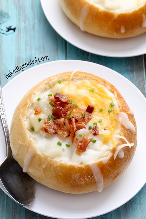 Easy homemade Italian bread bowls with loaded potato soup! Recipes from @bakedbyrachel Homemade Italian Bread, Loaded Potato Soup, Bread Bowl, Loaded Potato, Potato Bread, Weight Watchers Desserts, Italian Bread, Homemade Italian, Bread Bowls