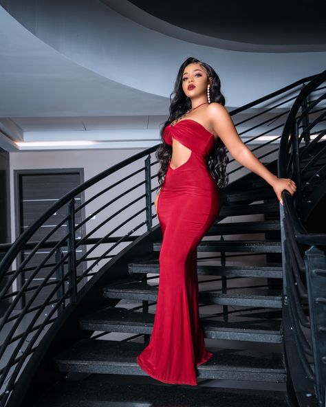 How To Pose With Long Dress, Staircase Photoshoot, Red Dress Photoshoot, Staircase Pictures, Blaze Birthday, Bodycon Dress Formal, Classy Gowns, 2piece Outfits, Beautiful Photoshoot Ideas