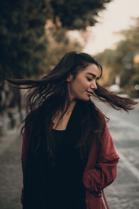 New free stock photo of cabelo ao vento cabelo castanho cabelo comprido Hair Flip Photography, Photography Photo Ideas, Ig Pictures, Woman With Long Hair, Bald Girl, Bald Hair, Female Hair, Bald Women, Hair Growth Faster