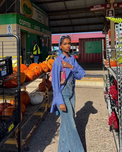 zamzam ✬ on Instagram: "trip to the farmers market 🎃💐 • • • #fashionblogger #fashionstyle #pinterestinspired #outfitinspo" Farmers Market, Farmer, Fashion Blogger, Saree, Outfit Inspo, On Instagram, Instagram