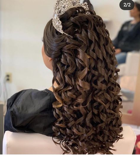 Hair Quinceanera, Quincera Hairstyles, Sweet 16 Hairstyles, Quince Hairstyles For Long Hair, Quince Hairstyles With Crown, Hoco Hair Ideas Ponytail, Hoco Hair Ideas Short, Hoco Hair Ideas Updo Hairstyle, Quinceanera Hairstyles