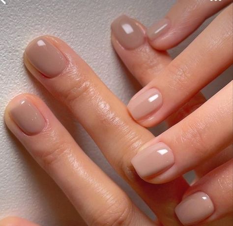 Nail Trends Short, Neutral Summer Nails, Taupe Nails, Minimalist Ideas, Summer Neutrals, Neutral Nails, Summer Nail, Top Summer, Nail Spa