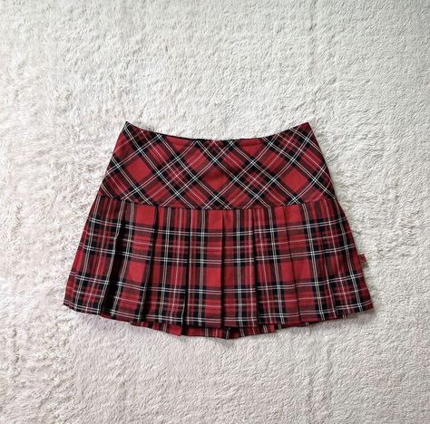 Pretty Items, Red Plaid Skirt, Virtual Wardrobe, Red Mini Skirt, Skirt Mini, J Fashion, Plaid Skirt, Plaid Skirts, Black Skirt