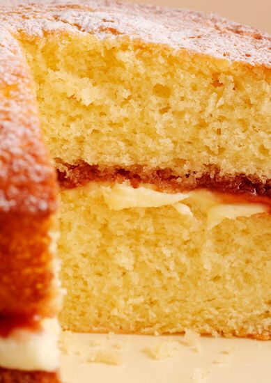 Victoria Sponge Recipe, Victoria Sandwich Cake, Victoria Sandwich, Nigella Lawson Recipes, Sponge Recipe, Victoria Sponge Cake, Torte Cupcake, Sponge Cake Recipes, Sandwich Cake