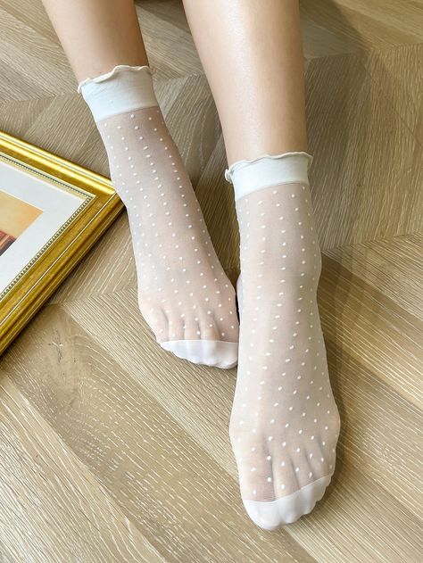 Dr Scholls Sandals, Lace Ankle Socks, Early Fall Outfits, Trendy Shoes Sneakers, Sheer Socks, Women Crew Socks, Early Spring Outfits, Current Fashion Trends, Fashion Socks