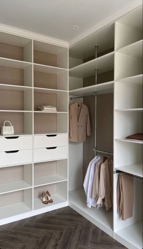 Guest Wardrobe Closet Ideas, U Shaped Walk In Closet Layout, L Shape Closet Design, Small Walk In Wardrobe Layout, U Shaped Closet, L Shaped Closet Designs, L Shape Walk In Closet, L Shape Closet, L Shaped Wardrobe