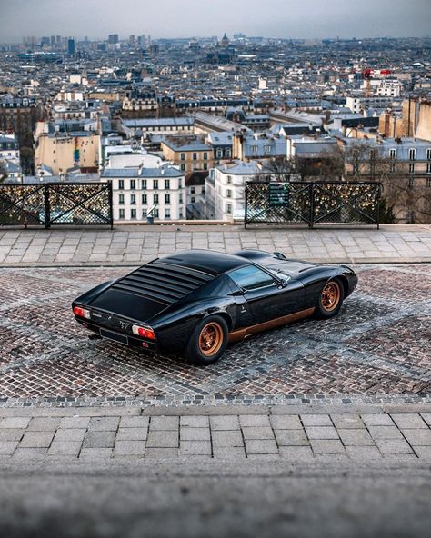 Kevin Van Campenhout on Instagram: “Super Veloce. @squaaad_gang - #Lamborghini #Miura #MiuraSV #Bertone #Montmartre” Lamborghini Miura Sv, 60s Cars, Super Sports Cars, Lamborghini Miura, Lamborghini Countach, Instagram C, Classy Cars, Car Games, Italian Cars