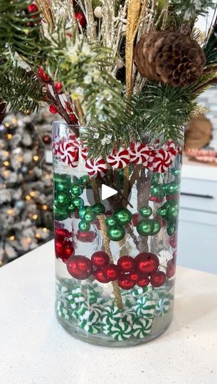 Water Gel Beads, Easy Holiday Decorations, Christmas Vases, Gel Beads, Bead Crafts Diy, Christmas Centerpiece, Christmas Decorations For The Home, Simple Holidays, Diy Vase