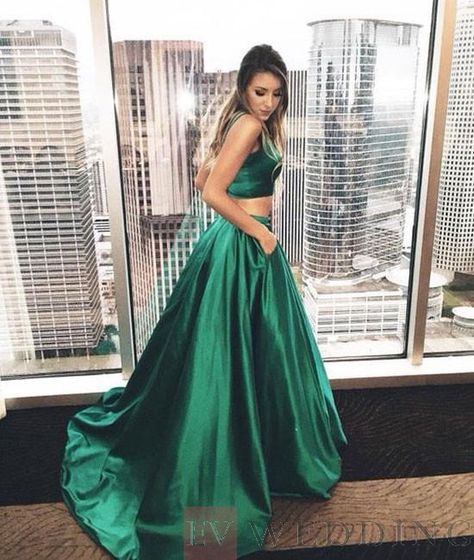 Green Satin Prom Dress, Green Prom Dress Long, Prom Dress Two Piece, Green Formal Dresses, Prom Dresses Simple, Green Evening Dress, Green Prom, Winter Formal Dresses, Modest Prom