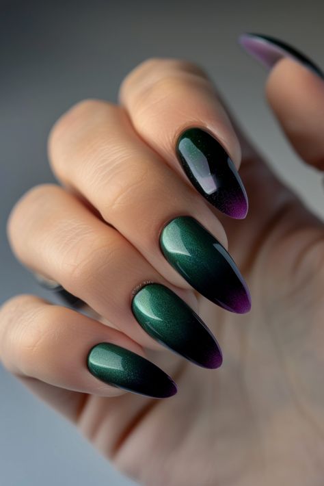 Forest Green Ombre Nails, Black Green Ombre Nails, Wicked Nail Designs, Wicked Musical Nails, Purple And Green Nails Design, Emerald Nail Ideas, Dark Purple Chrome Nails, Dark Green Chrome Nails, Ombre Green Nails