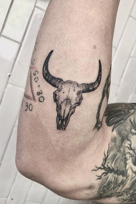 Skull Tattoo Small, Toros Tattoo, Aggrogoth Tattoo, Western Sleeve, Bull Skull Tattoo, Cow Skull Tattoos, Western Tattoo, Bull Skull Tattoos, Cowboy Tattoos