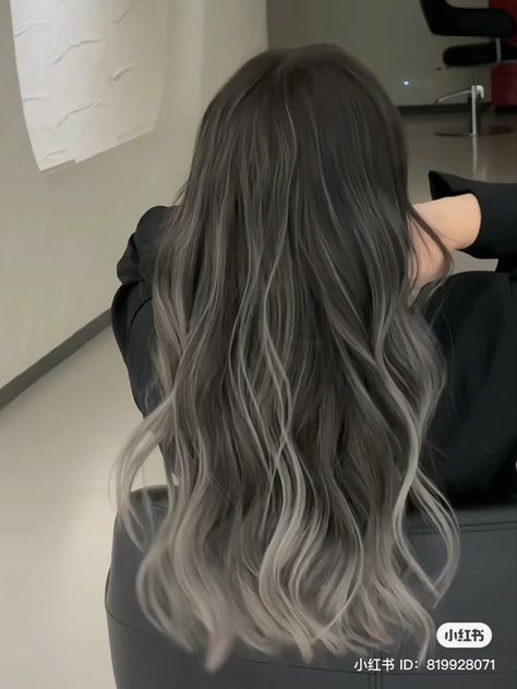 Dyed Hair Highlights Blondes, Ulzzang Colored Hair, Dyed Hair Inspiration Long Hair, Chinese Hair Color Ideas, Korean Hair Color Cool Tone, Korean Hair Balayage, Brown Hair With White Ends, Korean Ombre Hair, Brown To White Ombre Hair