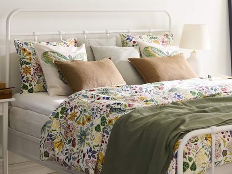 Flower Power Bedroom Style - Wildflower Duvet Cover - IKEA Flower Power Bedroom, Bed Threads Wildflower, Dainty Flower Bedding, Ikea Floral Duvet, Desert Bedroom, Ikea Bedding, Green Flower Duvet Cover, Bedding Floral, Bright Floral Duvet Cover