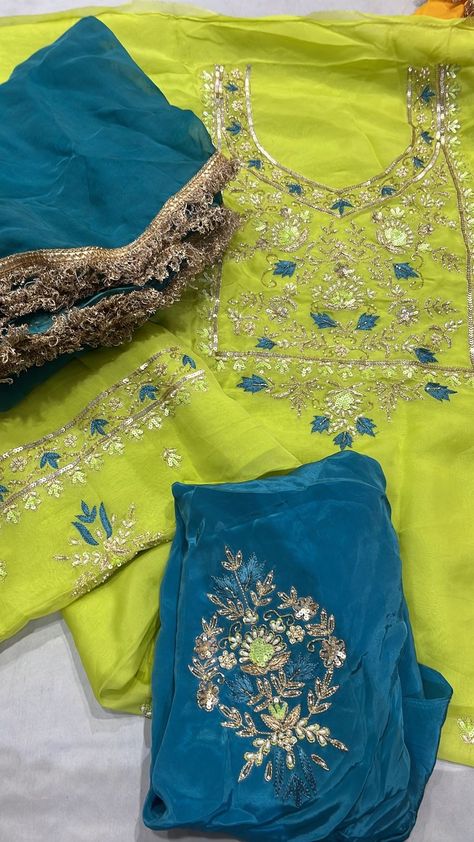 Mehndi Colour Suit Combination, Punjabi Suit Color Combinations, Designer Suits For Wedding, Heavy Suit, Felted Basket, Stylish Kurtis Design, Embroidery Fashion Detail, Trendy Suits, Fancy Suit