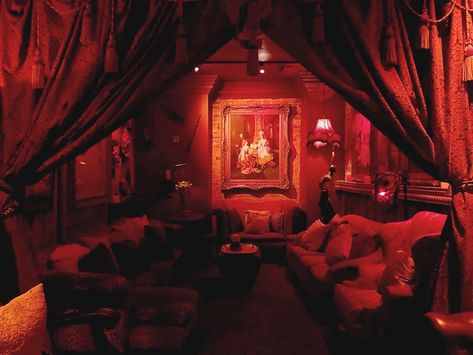 Muriels Seance Lounge NOLA | Hollie Post | Flickr Seance Room, Victorian Lounge, Spiderman Poster, Faux Walls, Moody Decor, Creepy Pictures, Victorian Goth, Nyc Life, Fantasy House