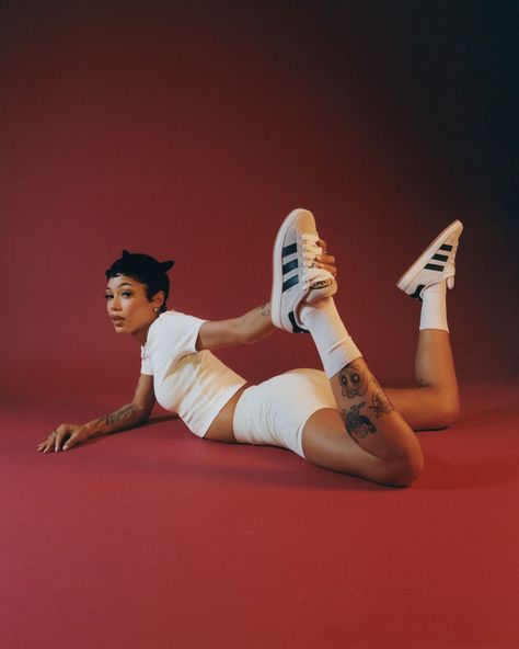 Coi Leray for @adidas Adidas Campaign, Adidas Art, Coi Leray, Campaign Shoot, 21st Birthday Photoshoot, Studio Photography Poses, Female Pose Reference, Glamour Photo, Human Poses Reference