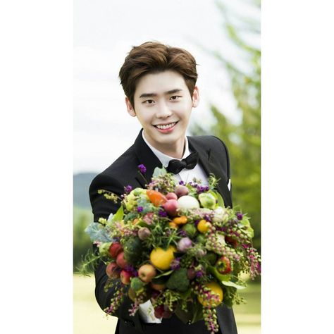 SUKKIE​PINK​ on Instagram: “Lee​ Jong Suk - Skinfood 💐💐 #jongsuk0206 #leejongsuk #jongsuk #ljs #withJS​ #sukkie​ #sukkie_inlove​ #leejongsuklover​ #leejongsukdiary​…” Lee Jong Suk Lockscreen, Jong Suk Wallpaper, Lee Jong Suk Wallpaper, Lee Jong Suk Cute, Kang Chul, Gu Family Books, Lee Jung Suk, W Two Worlds, Park Bogum