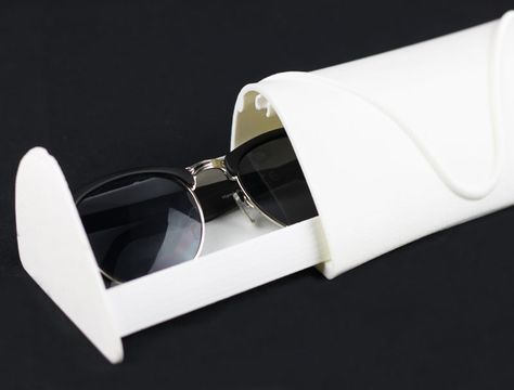 3D Printable Glasses case    by Laura Pantaleone  #3dprinting #3design #3dprinted #myminifactory #3dprinters #3dfilament #download #design #3dobject Eyewear Packaging, Sunglasses Packaging, Easy To Paint, 3d Printing Business, Retail Inspiration, 3d Printing Diy, Stl Files, Summer Is Coming, 3d Printable