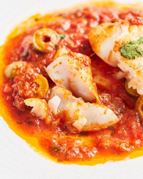 Baked Cod In Tomato Sauce, Cod With Marinara Sauce, Cod In Red Sauce, Cod In Tomato Sauce Recipe, Cod With Tomato Sauce, Fish With Tomato Sauce, Cod And Tomatoes Recipes, Fish In Tomato Sauce Recipe, Fish And Tomatoes Recipes