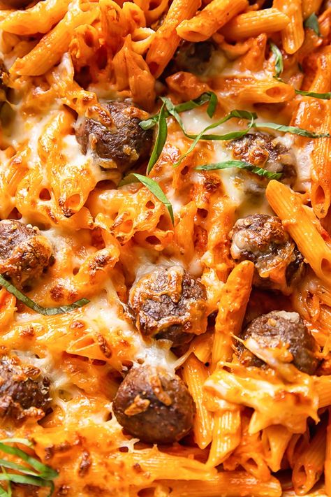 Baked Penne alla Vodka with Meatballs Italian Sauce Recipes Authentic, Penne Vodka Sauce, Pasta With Meatballs, Pasta Alla Vodka, Vodka Sauce Pasta, Braised Chicken Breast, Penne Pasta Recipes, Baked Penne, Penne Alla Vodka