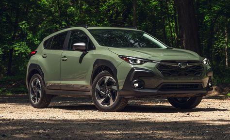 2024 Subaru Crosstrek 2.5L Best Compact Suv, Subcompact Suv, V Engine, Fuel Efficient Cars, Toyota Suv, Subaru Models, Subaru Cars, Small Suv, Chevrolet Trax