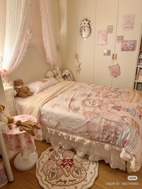 Coutteqe Bedroom, Studio Apartment Ideas Pink, Small Coquette Bedroom, Pink Wall Room Aesthetic, Warm Pink Aesthetic, Pink And Brown Room, Pink And Brown Bedroom Ideas, Pink Floral Room, Soft Pink Bedroom Ideas